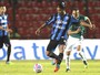 Ronaldinho vê companheiro perder 
pênalti, e Querétaro sofre nova derrota