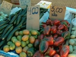 Preço de legumes nas feiras (Foto: Reprodução/TV Tem)