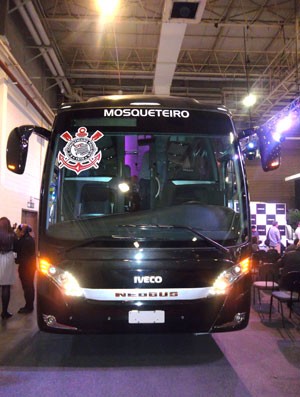 Lançamento ônibus Corinthians (Foto: Maria Clara)