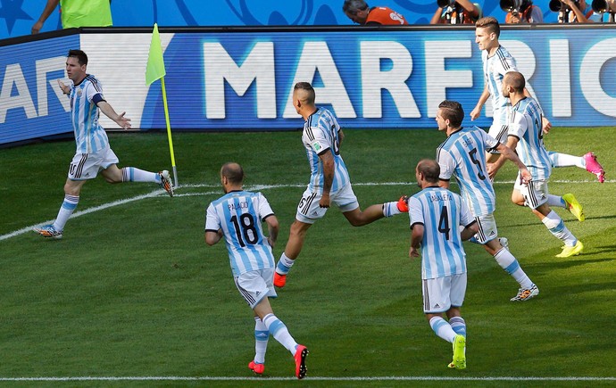 messi argentina x ira gol (Foto: Reuters)