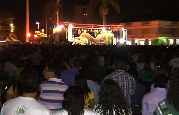 Evento &#39;Desperta Goiânia&#39; reúne 50 mil pessoas em culto a céu aberto 2 (Foto: Reprodução / TV Anhanguera)