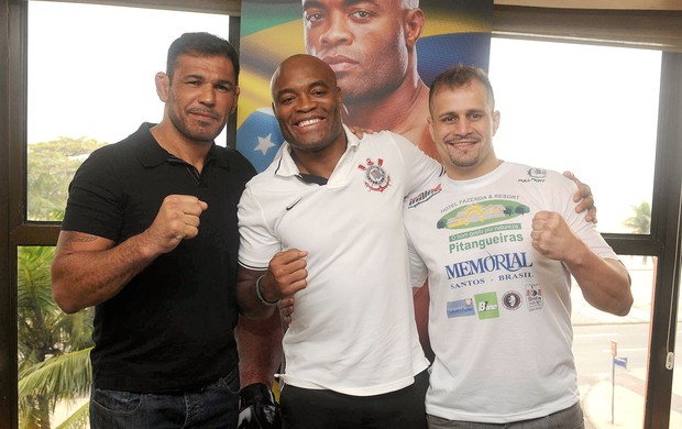 Anderson Silva, Minotauro e Fabio Maudonado na coletiva do UFC Rio (Foto: André Durão / Globoesporte.com)