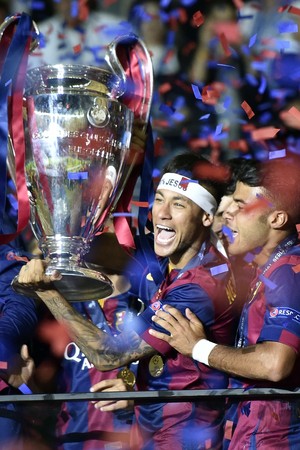 Com 1 gol de Neymar, Barcelona bate Juventus e é penta da Liga (AP)