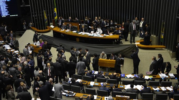 Sessão da Câmara dos Deputados que analisou MP do Ajuste Fiscal (Foto: Agência Brasil)