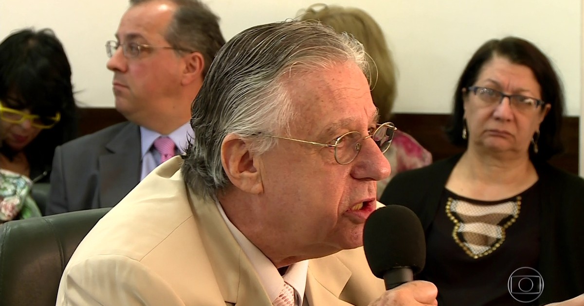 G1 John Neschling é afastado da direção artística do Theatro