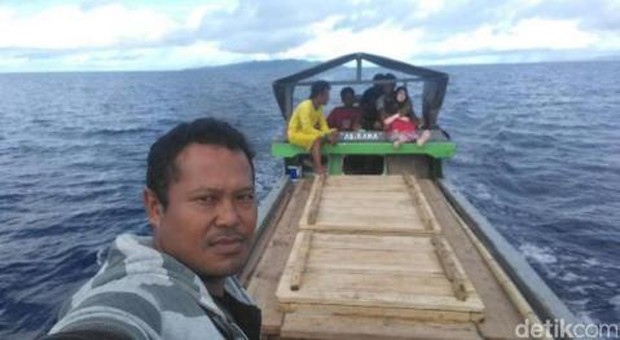 Objeto foi encontrado por pescadores em praia nas ilhas Bangga (Foto: Reprodução/Twitter/Detik)