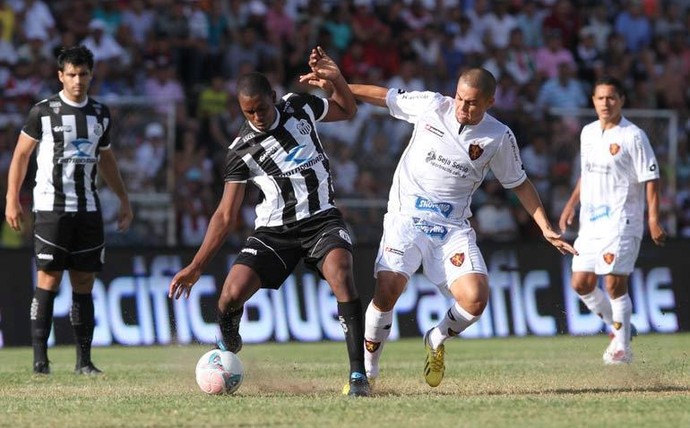 Cléber, volante Flamengo-PI (Foto: Arquivo Pessoal/facebook)