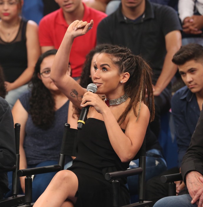 Anitta fala sobre começo da carreira no 'Altas Horas' (Foto: Carol Caminha/Gshow)