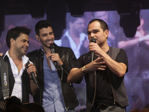 Gusttavo Lima canta com Zezé Di Camargo e Luciano em show em São Paulo (Foto: Leo Franco/ Ag. News)