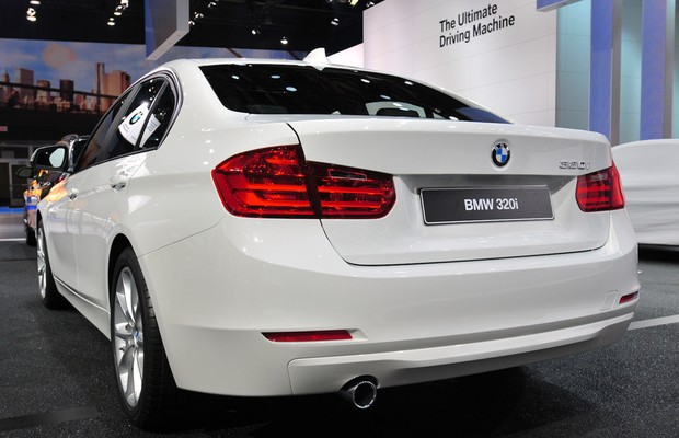 BMW 320i (Foto: Divulgação)