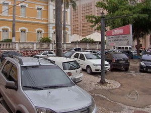 Lojas do centro não terão expediente no dia 25, em Cuiabá. (Foto: Reprodução/TVCA)