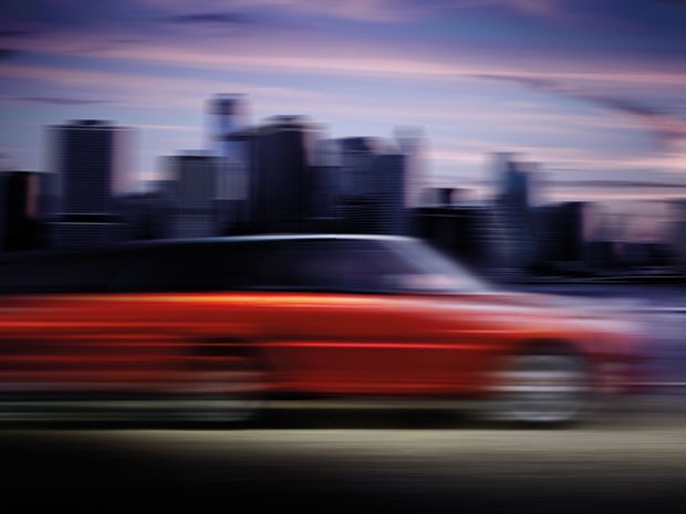Por enquanto, a Land Rover divulgou apenas um teaser do novo Range Rover Sport (Foto: Divulgação)