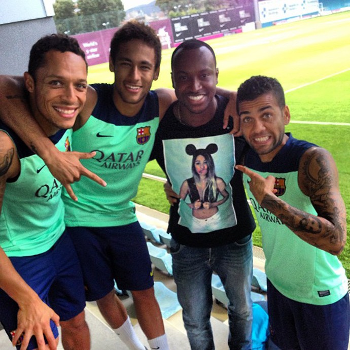 Neymar, Daniel Alves e Thiaguinho (Foto: Reprodução / Instagram)