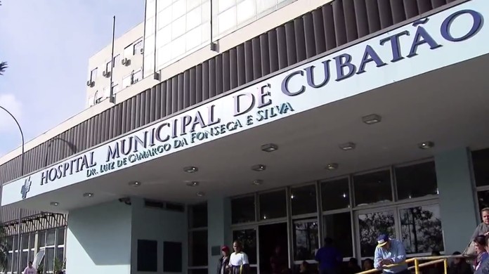 Prefeito de Cubatão é recebido com críticas de moradores após
