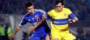 Boca domina La U fora e decide a Libertadores contra o Corinthians (Agência Reuters)