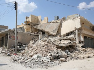 Edifício destruido em Aleppo (Foto: Gabriel Chaim/G1)