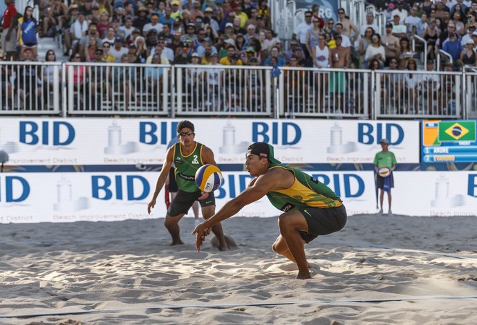 Álvaro Filho/Saymon etapa Fort Laudardale Circuito Mundial de vôlei de praia (Foto: Divulgação/FIVB) Álvaro Filho/Saymon etapa Fort Laudardale Circuito Mundial de vôlei de praia (Foto: Divulgação/FIVB)