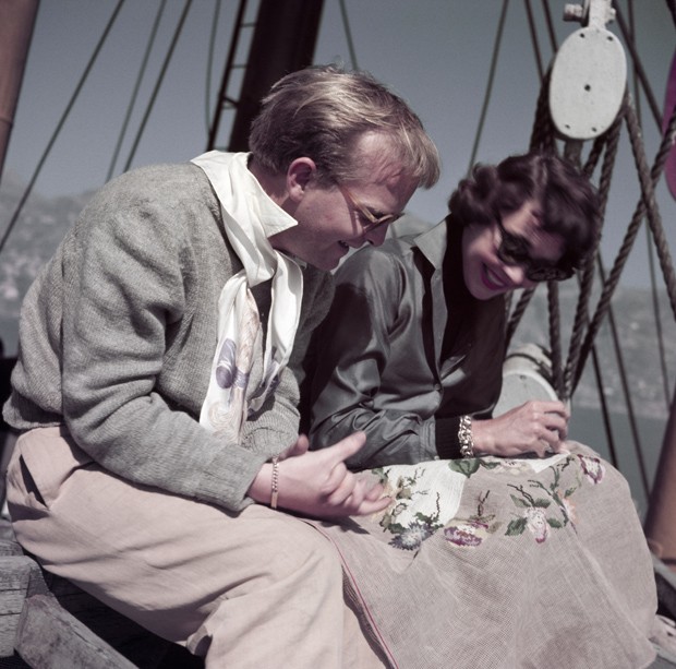 Truman Capote e Jennifer Jones, Ravello, Itália, Abril 1953 (Foto: Robert Capa/International Center of Photography/Magnum Photos)