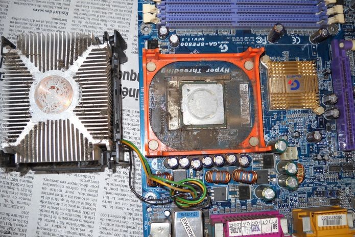 Acúmulo de pó é um problema de higiene comum em placas de computador (Foto: Creative Commons/Flickr/carrotmadman6)