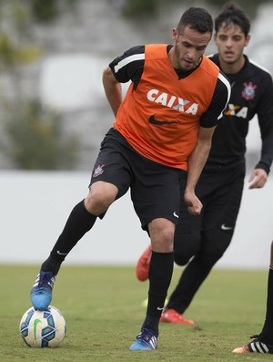 Renato Augusto treina e será titular contra o São Paulo; Cássio é dúvida