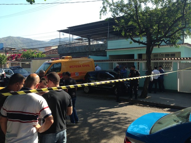 Delegada foi morta na Rua Lomas Valentinas, em Realengo (Foto: Fernanda Rouvenat/G1)