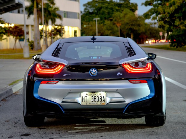 Bmw I8 Spyder Faz Ate 47 Km Com Um Litro De Gasolina