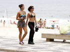 Na praia, Ana Lima exibe barriga sequinha 