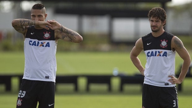 Alexandre Pato Guerrero treino Corinthians (Foto: Daniel Augusto Jr. / Ag. Corinthians)