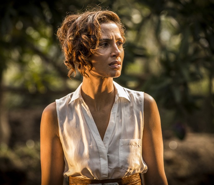 Tereza procura Santo pela primeira vez depois de revelar que produtor é pai de Miguel (Foto: Inácio Moraes/Gshow) Tereza procura Santo pela primeira vez depois de revelar que produtor é pai de Miguel (Foto: Inácio Moraes/Gshow)