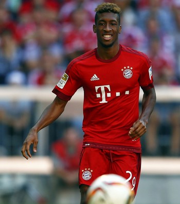 Kingsley Coman Bayern de Munique x Augsburg  (Foto: Reuters)