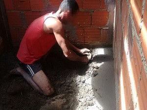Homem matou mulher, enterrou em cova e fechou com concreto. Caso foi em Ilhéus, na Bahia (Foto: Polícia Civil/ Divulgação)