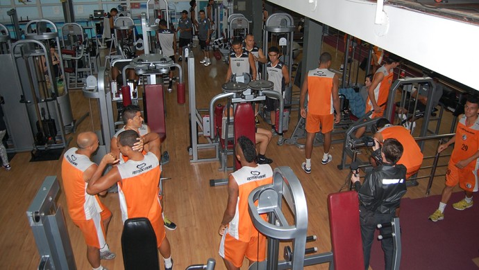Campinense e Treze treinando juntos (Foto: Silas Batista / GloboEsporte.com)