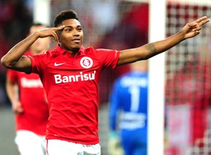 Vitinho, Internacional x Joinville (Foto: Ricardo Duarte)
