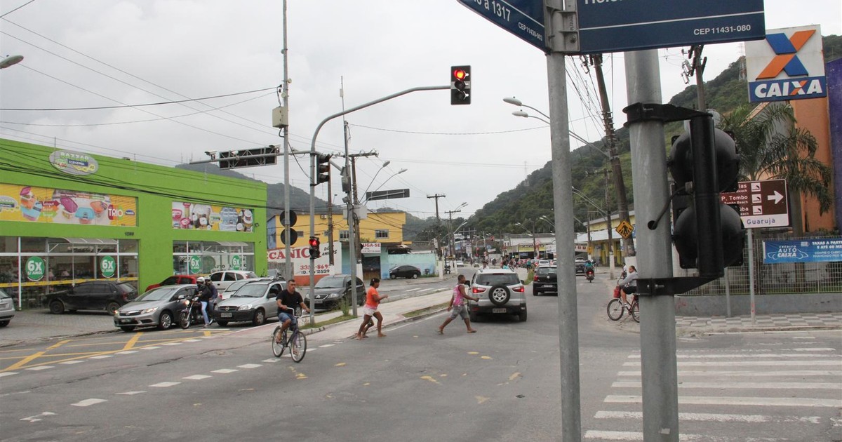 G1 Obras modificam o trânsito na avenida Adhemar de Barros em Guarujá notícias em Santos e