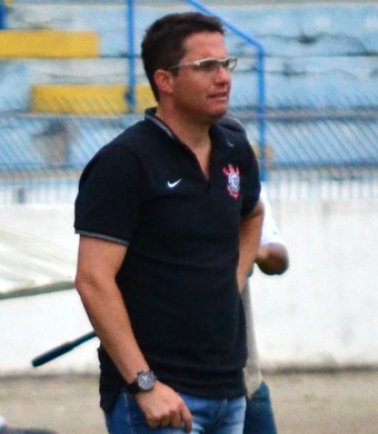 Osmar Loss enaltece integração da base com o profissional do Corinthians