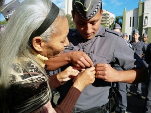 Cabo Claro foi apadrinhado pela mãe, Tereza (Foto: Stephanie Fonseca / G1)