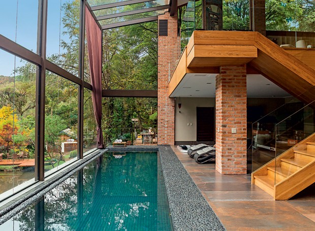 Piscinas: 30 projetos de todos os tamanhos e estilos casa e jardim ... Piscina dentro casa