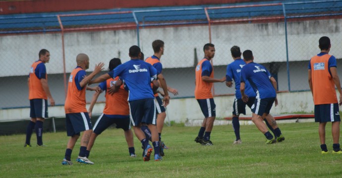 Confiança faz último treino antes da estreia na Série D no palco do jogo (Foto: Felipe Martins)