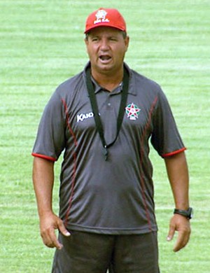 Técnico Ney da Matta busca novo capitão para o Boa Esporte (Foto: Reprodução EPTV / Erlei Peixoto)
