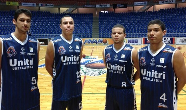 Jovens atletas do basquete de Uberlândia vibram com primeira final  (Foto: Diego Alves/Globoesporte.com)