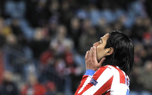 Falcao Garcia lamenta derrota do Atlético de Madri (Foto: Reuters)