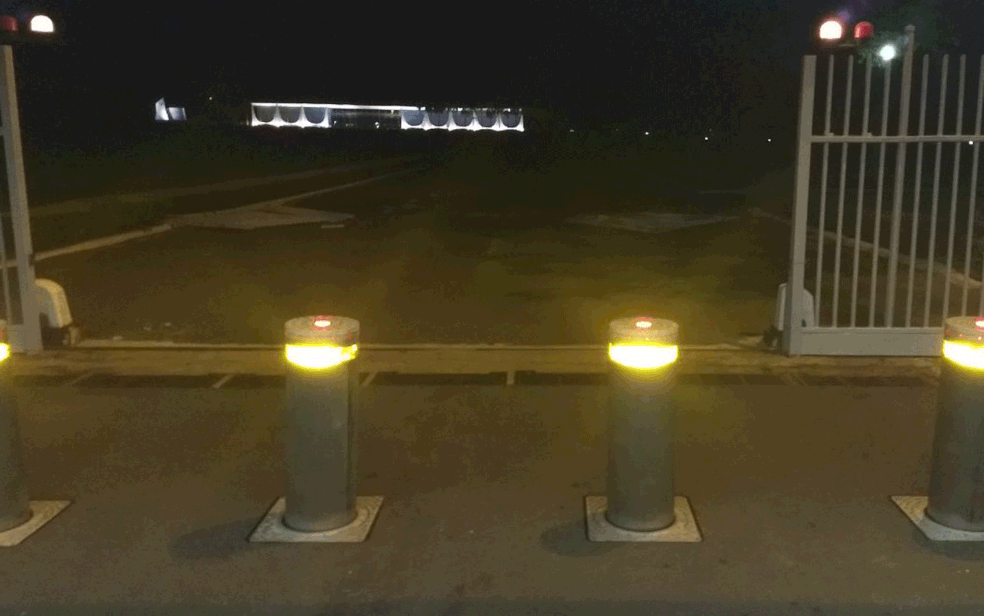Palácio do Alvorada com luzes de emergência acesas (Foto: Reprodução)