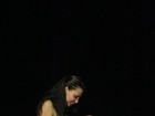 Prestes a estrear peça, Camila Rodrigues adia lua de mel para 2013