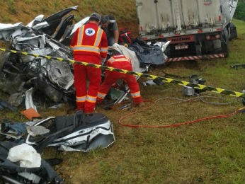 Na BR-277, próximo a Palmeira, uma pessoa morreu na manhã deste sábado (28) (Foto: Arquivo Pessoal)