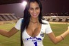 Gata do Paulistão, Lorena capricha no decote para ir a estádio; veja as fotos (Cacau Oliver / Divulgação)