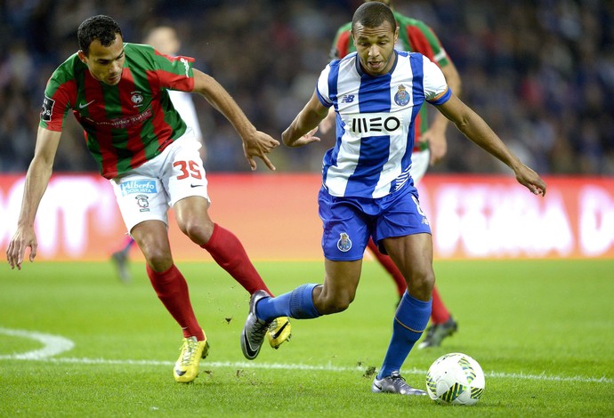 Porto venceu o Marítimo por 1 a 0 em casa (Foto: EFE)