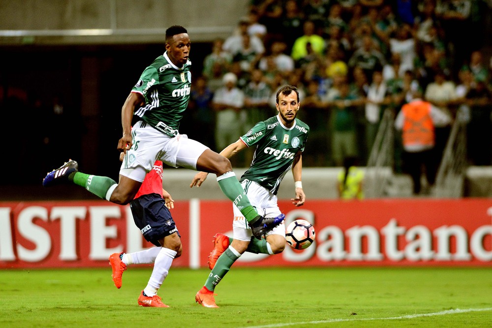 Vantagem e volta de Dracena: Palmeiras põe dupla de zaga mais regular à prova