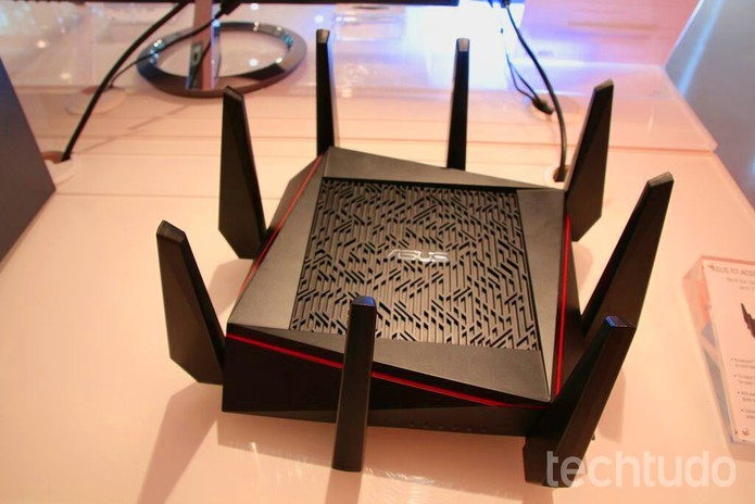 Roteador da Asus supera qualquer rival em velocidade (Foto: Fabrício Vitorino/TechTudo)