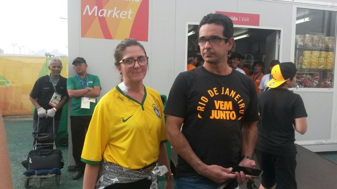 Adriana ferimento pescoço (Foto: Richard de Souza/ Globoesporte.com)