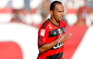Alecsandro comemoração no jogo Flamengo e Boavista (Foto: Guito Moreto / Agência O Globo)